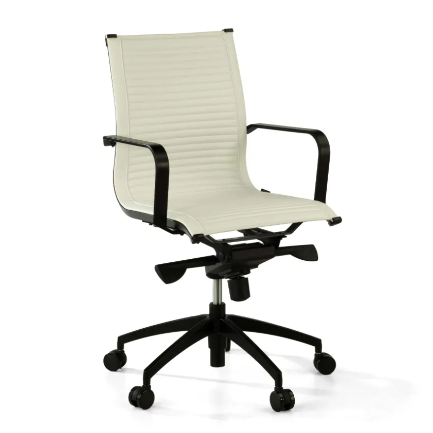 Poltrona da ufficio design Brenton, schienale basso, struttura nera, ecopelle