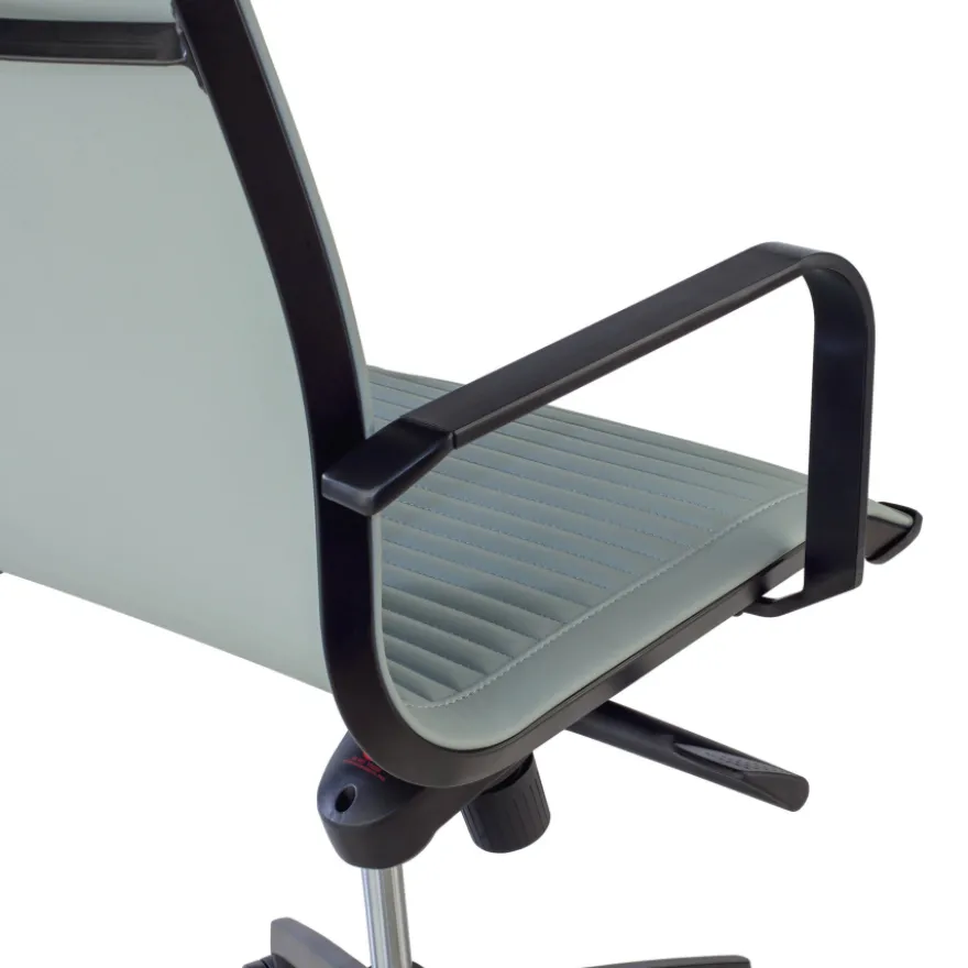 Poltrona da ufficio design Brenton, schienale basso, struttura nera, ecopelle