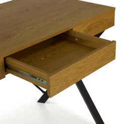 Scrivania PC Niza in legno massiccio di rovere e gambe a croce in acciaio