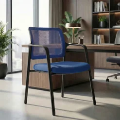 Sedia Conferenza Hermes con braccioli, base a 4 gambe, seduta ampia, schienale in rete