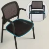 Sedia Conferenza Hermes con braccioli, base a 4 gambe, seduta ampia, schienale in rete