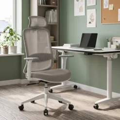 Sedia operativa professionale Task con poggiatesta e design arrotondato