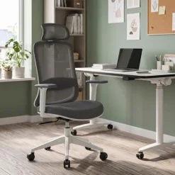 Sedia operativa professionale Task con poggiatesta e design arrotondato