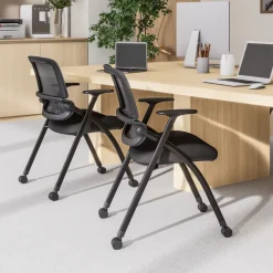 Sedia pieghevole Smart con schienale in rete, impilabile e con ruote