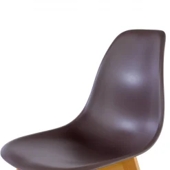 Sedia Scandinava Bergen, gambe in legno