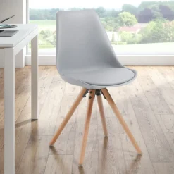 Sedia scandinava Norway, design, gambe in legno