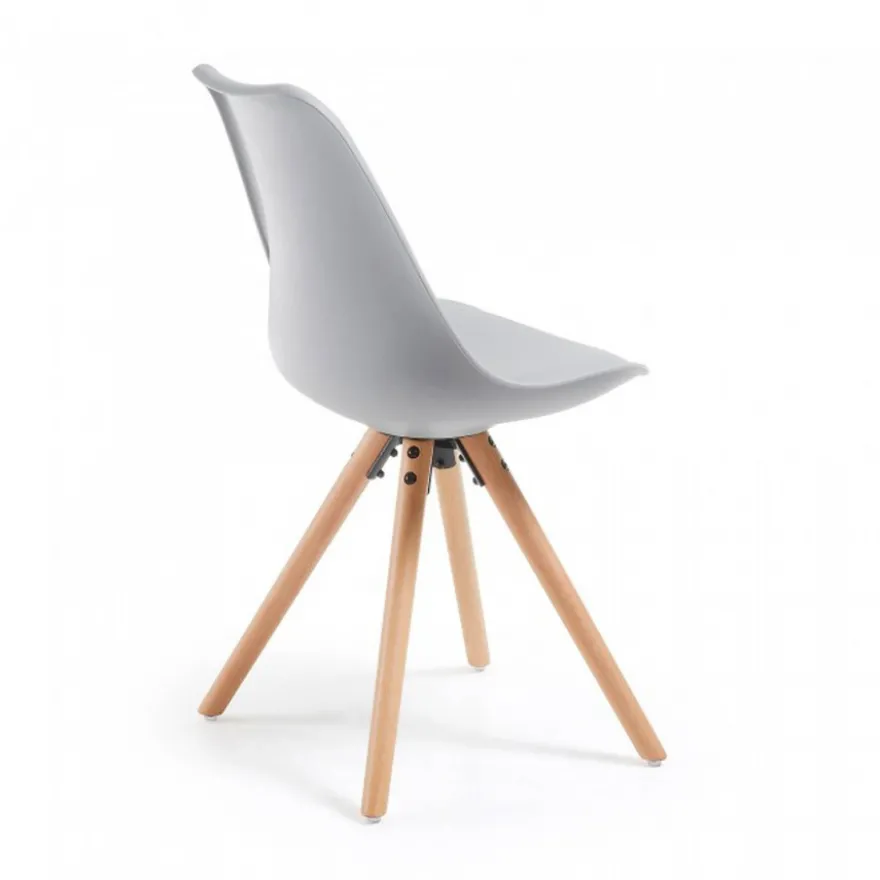 Sedia scandinava Norway, design, gambe in legno