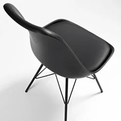 Sedia scandinava Norway, design, gambe in metallo